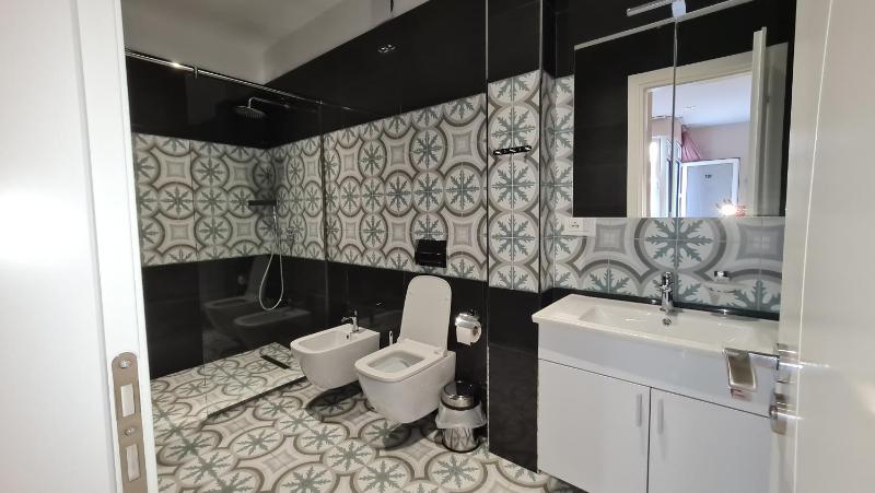 Sazani Hotel & Apartments - image 4