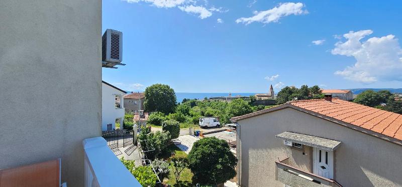 Apartment with Sea View image 3