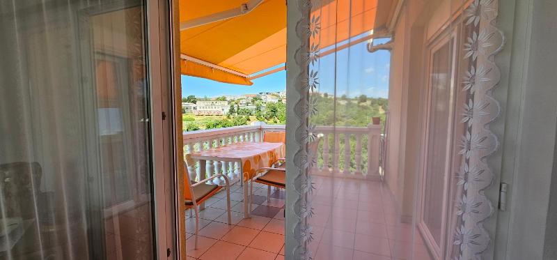 Apartment with Sea View image 2