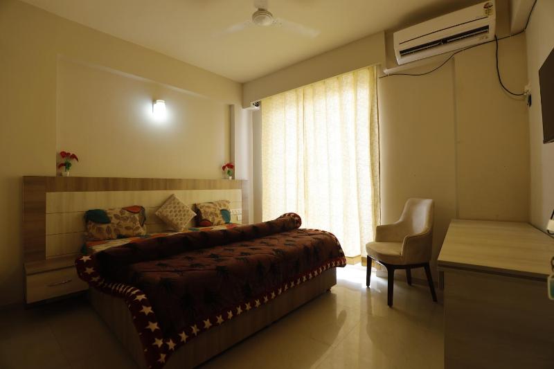 Blue Mans Rooms - Near Prem Mandir & ISKCON - image 3