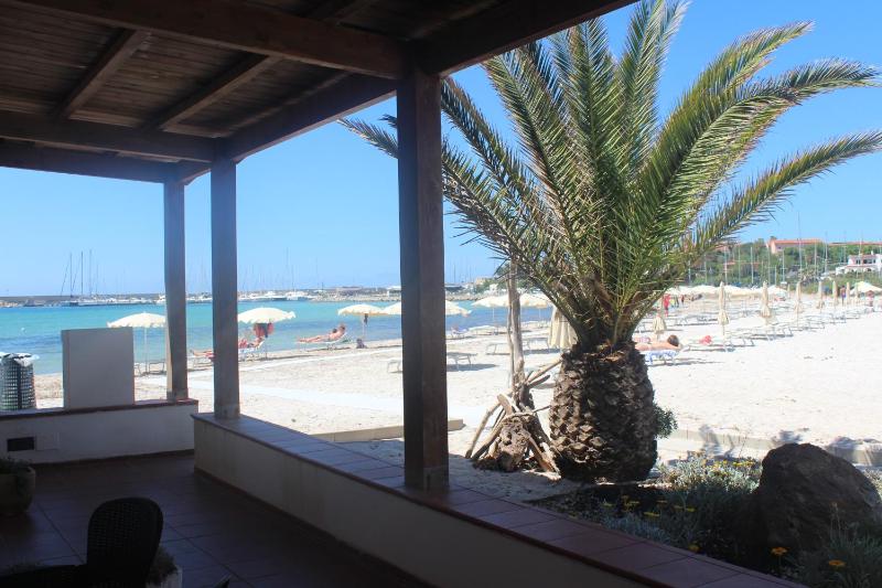 Quadruple Room with Sea View image 4
