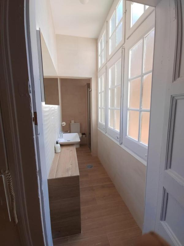 Hostal Dragonflybcn - image 10