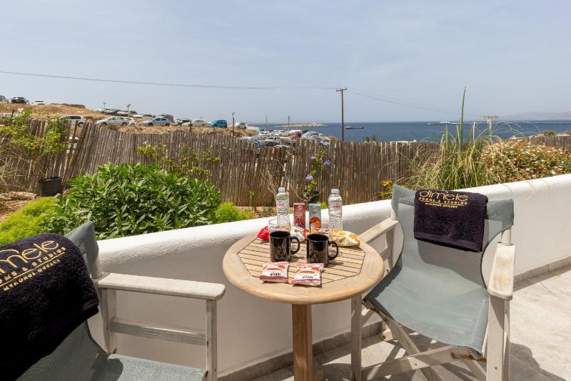 Deluxe Double or Twin Room with Sea View image 4