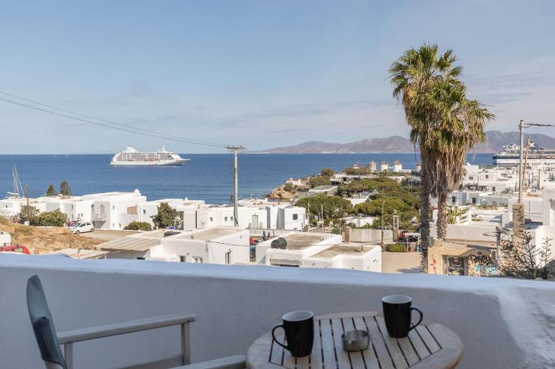 Superior Double or Twin Room with Sea View image 4
