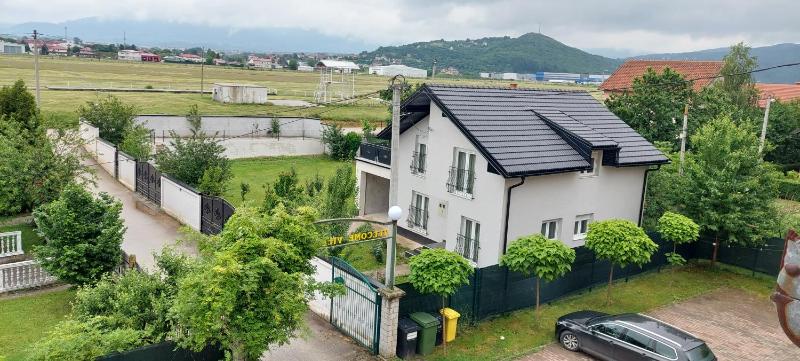 Three-Bedroom Villa image 1