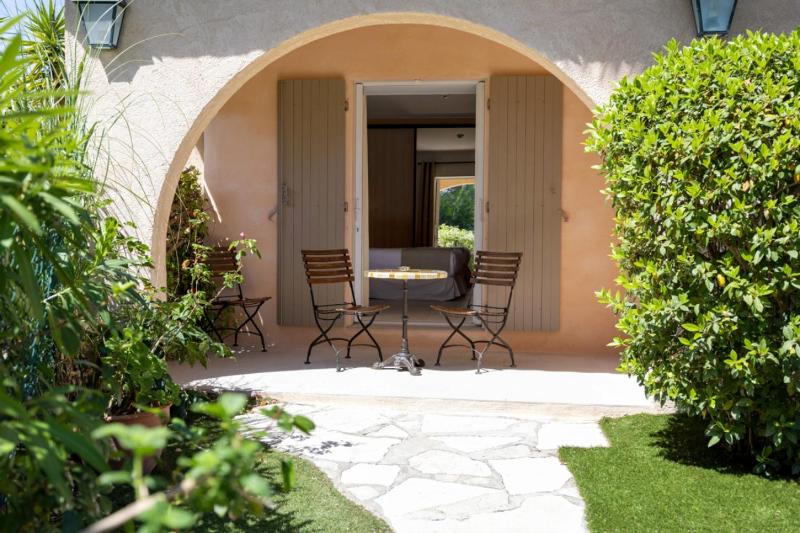 Triple Room with Terrace image 3