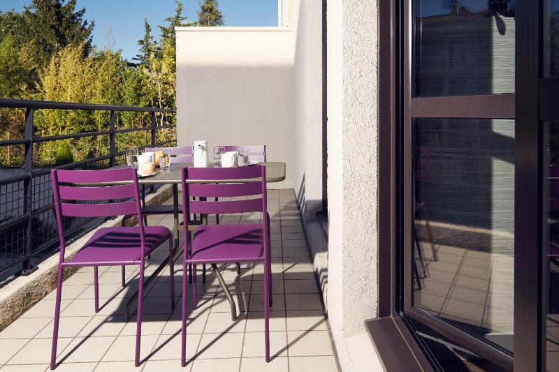 Superior Apartment with Balcony image 2