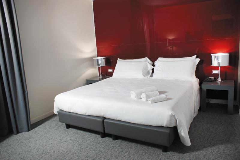 Double Room with Private Bathroom image 3