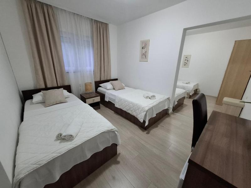Quadruple Room image 3