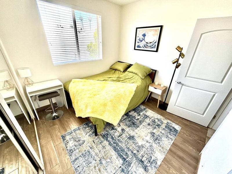 FuLLy LoAdeD ReSerVaTioN 3bed 2ba w Parking - image 5
