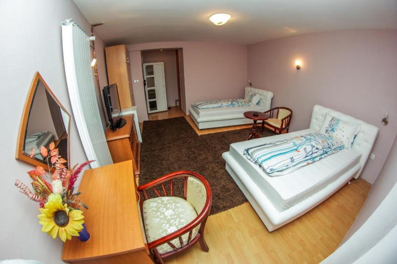 Triple Room image 2