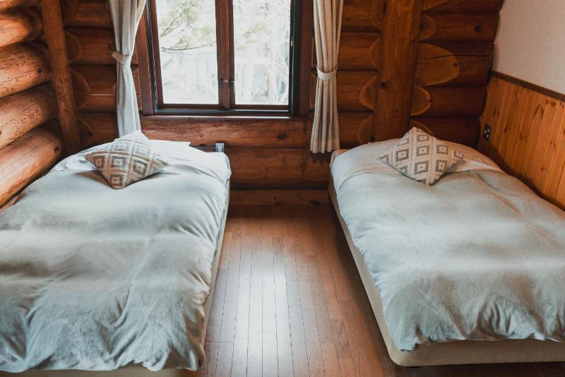Hakuba Log Hotel Meteor - image 5