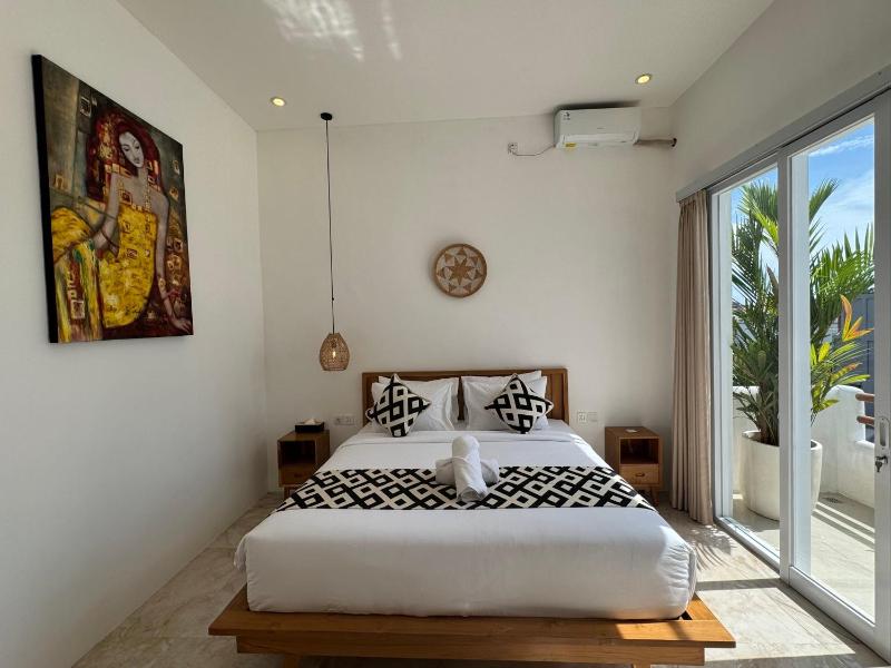 Chic Brand New 4 BR villa with Pool near The Beach - image 7