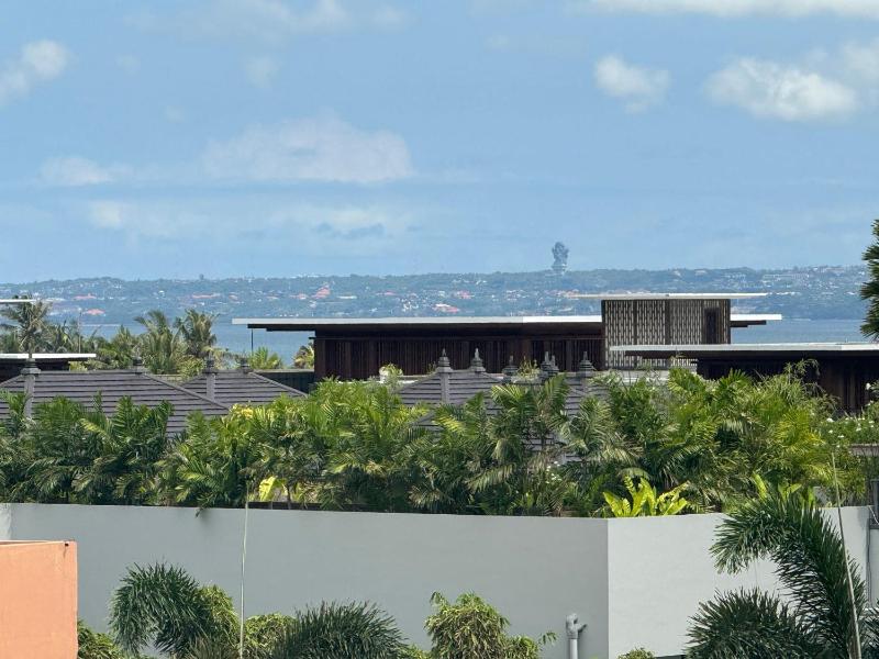 Chic Brand New 4 BR villa with Pool near The Beach - image 11