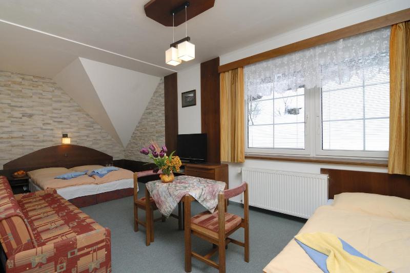 Triple Room image 1