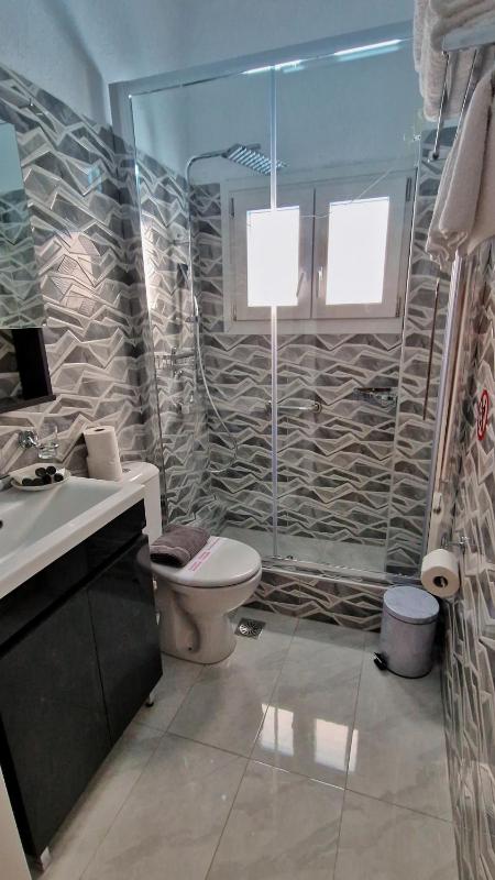 Superior Triple Room image 2