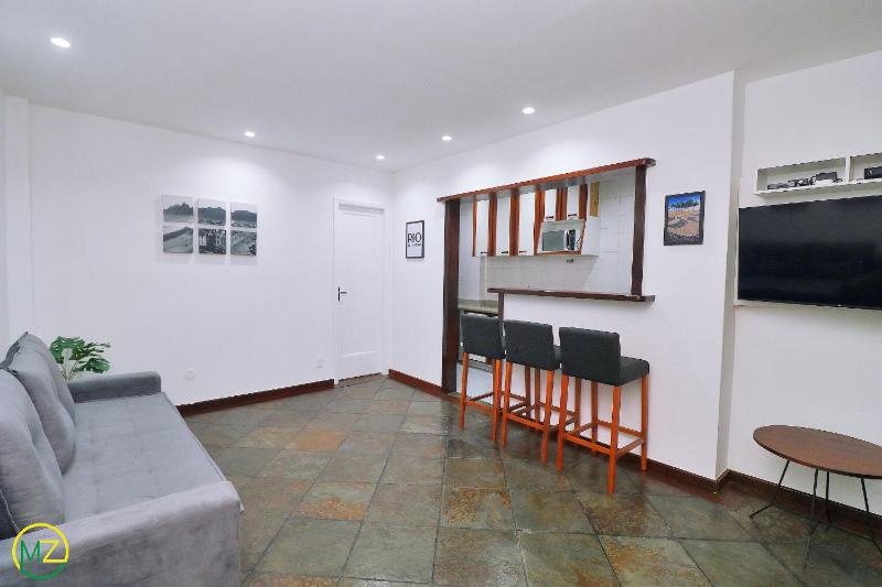 Nice one bedroom few steps to Ipanema beach - image 12