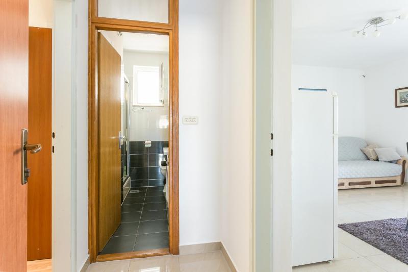 Apartments with parking space Podstrana Split - 6072 - image 8