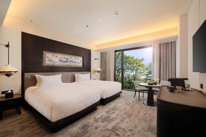 Padma Hotel Semarang - image 17