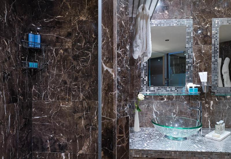 Presidential Suite image 4