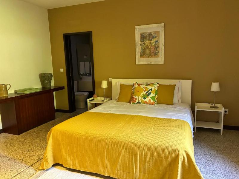 Double Room image 3