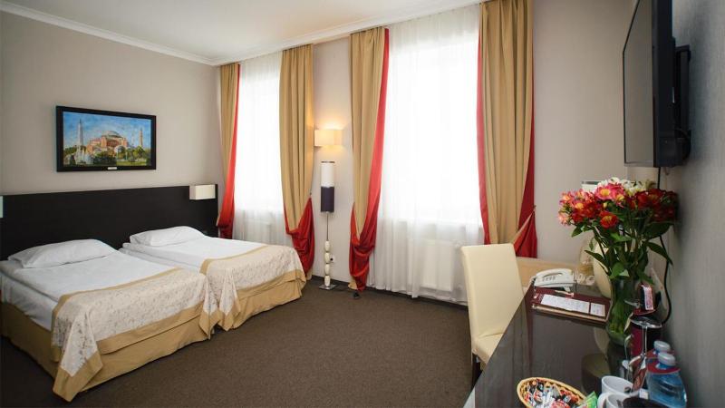Superior Twin Room image 1