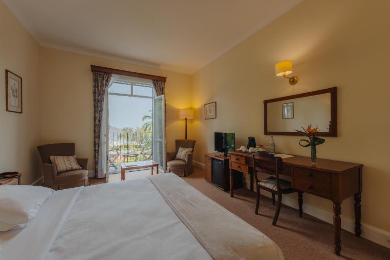 Superior Double or Twin Room with Balcony and Panoramic View image 2