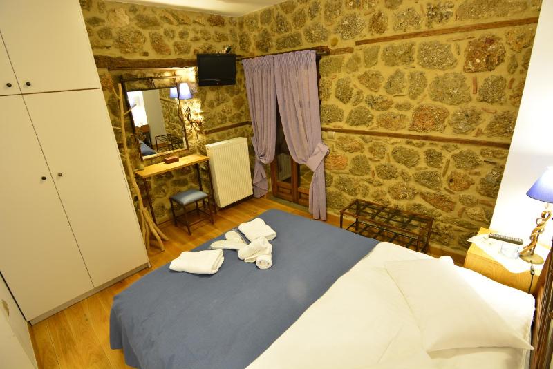Two-Bedroom Apartment with Fireplace image 2