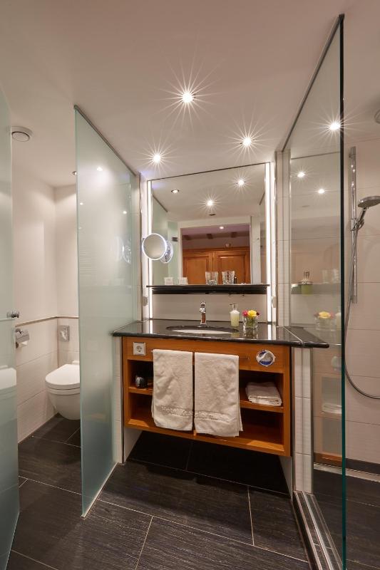 Standard Double Room image 4