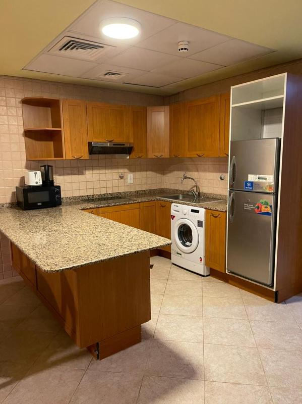 One-Bedroom Apartment image 3