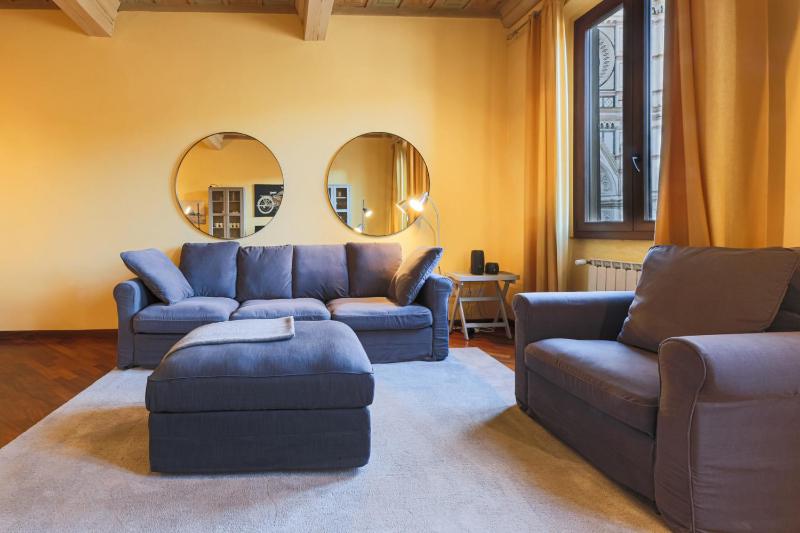 Apartments Florence- Dante's View-Piazza Santa Croce in the heart of Florence - image 16