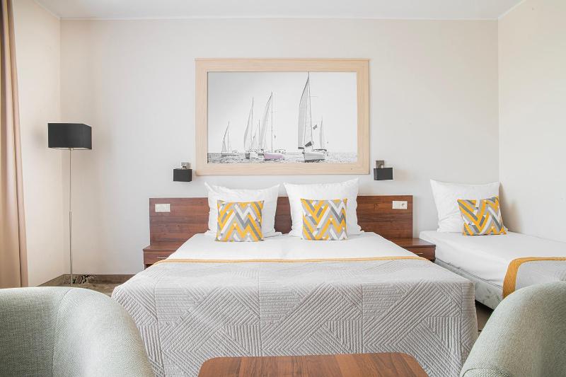 Comfort Family Room image 4