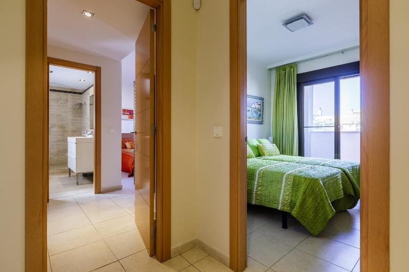 A&N Sea View Penthouse with Large Terrace & Pool - image 14