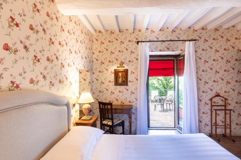 Double or Twin Room with Terrace image 4