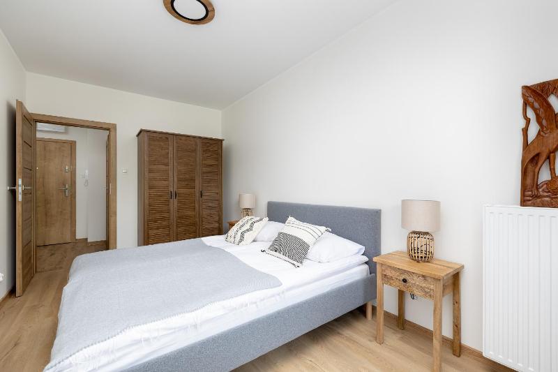 Apartament z Tarasem by Noclegi Renters - image 7