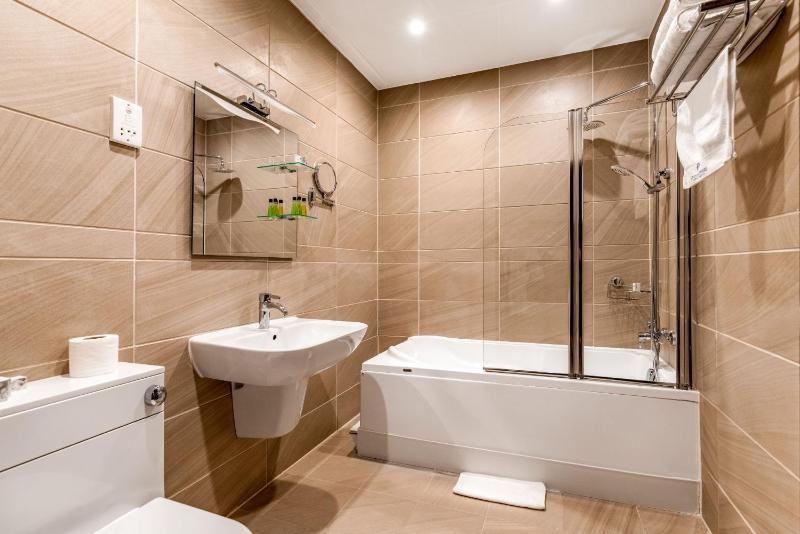 Executive Double Room image 2