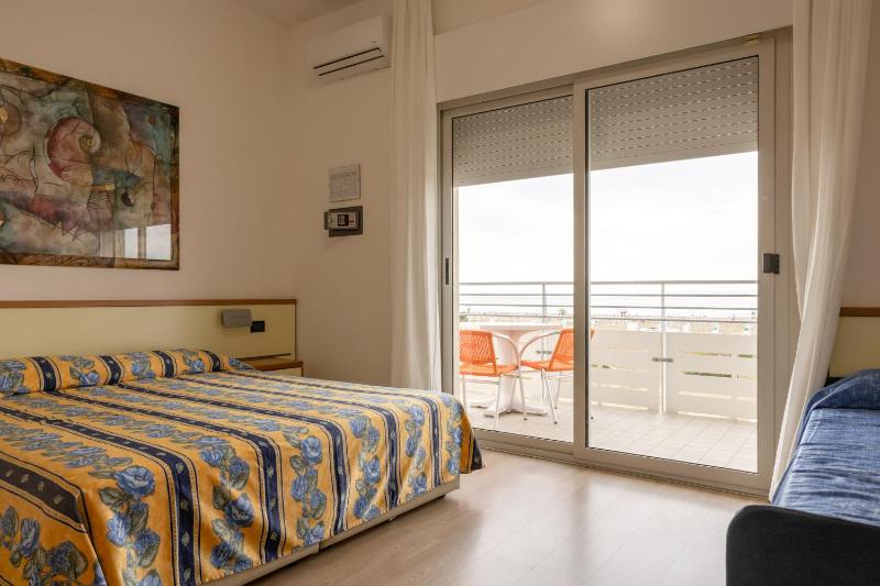 Triple Room with Balcony - Sea Front image 1