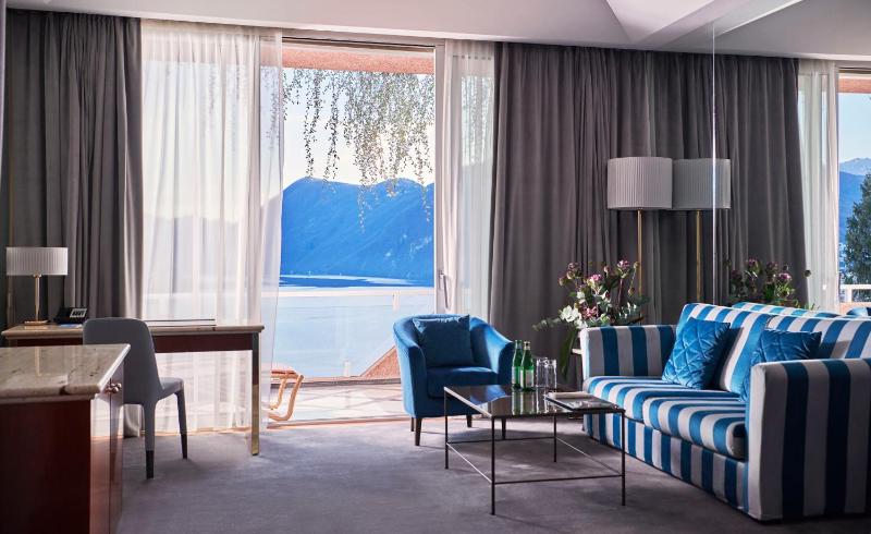 Panorama One Bedroom Suite with Balcony image 1
