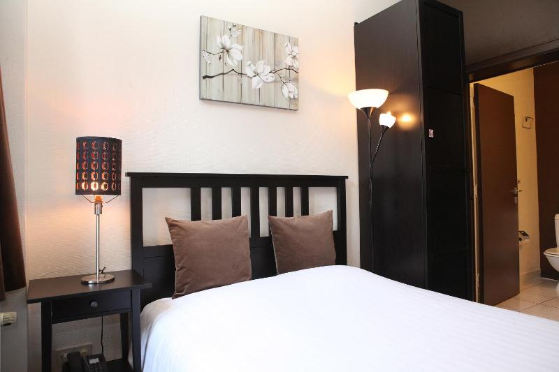 Double Room image 2