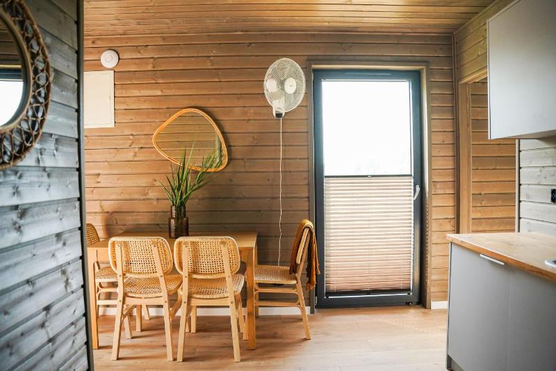 Two-Bedroom Apartment with Lake View image 3