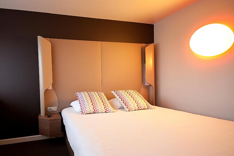 Double Room image 4