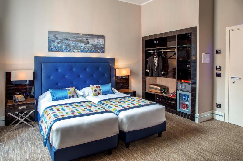 Standard Double or Twin Room image 4