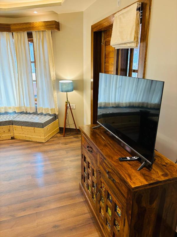 Unravel 3BR Floor Nainital - image 12