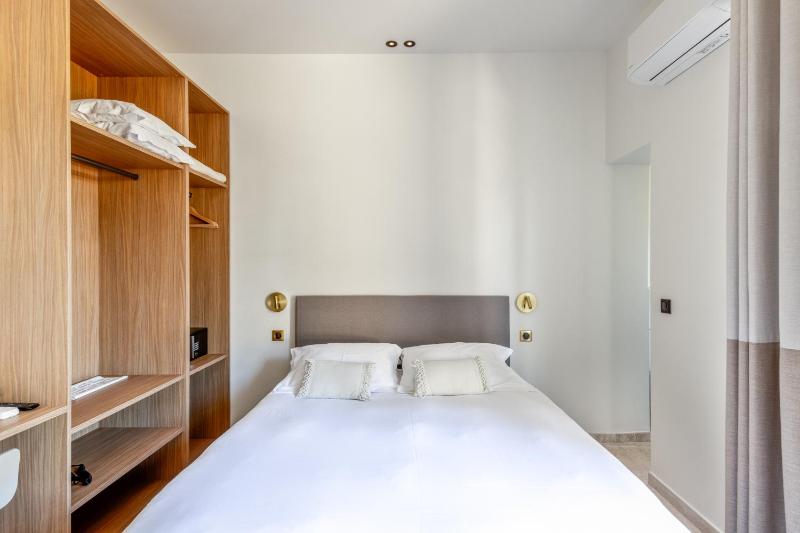 Small Double Standard Room image 3