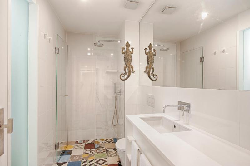 Junior Suite with Pool View image 2