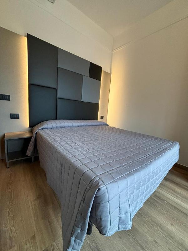 Double Room with Sea View image 4