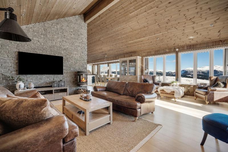 Five-Bedroom House image 2
