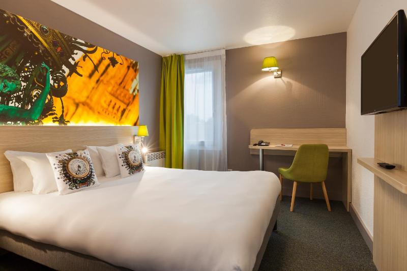 Standard Double Room image 4