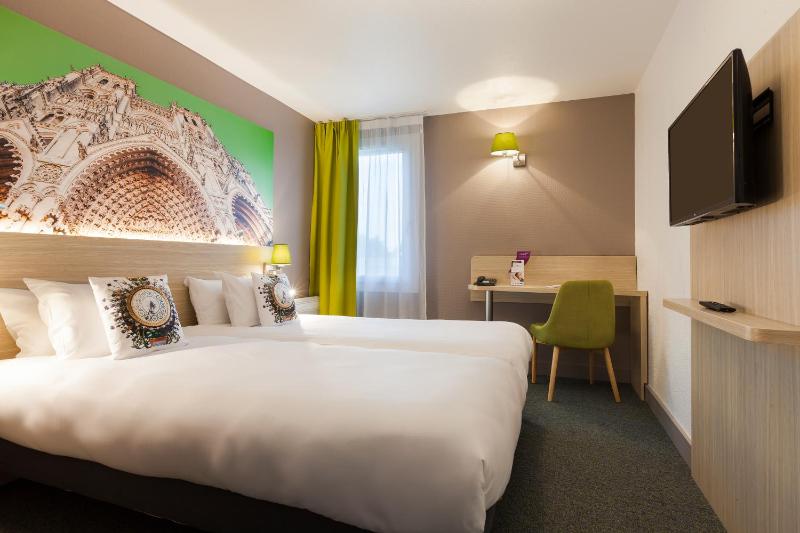 Twin Room image 1