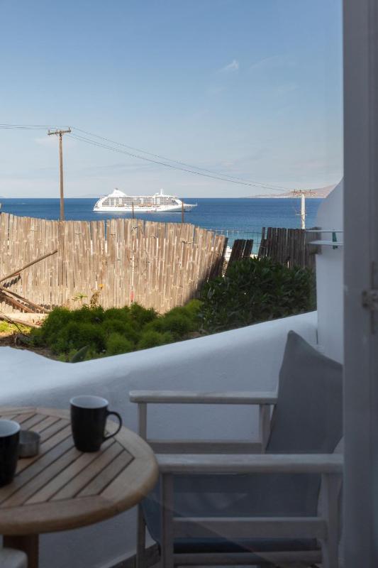 Double or Twin Room with Side Sea View image 4
